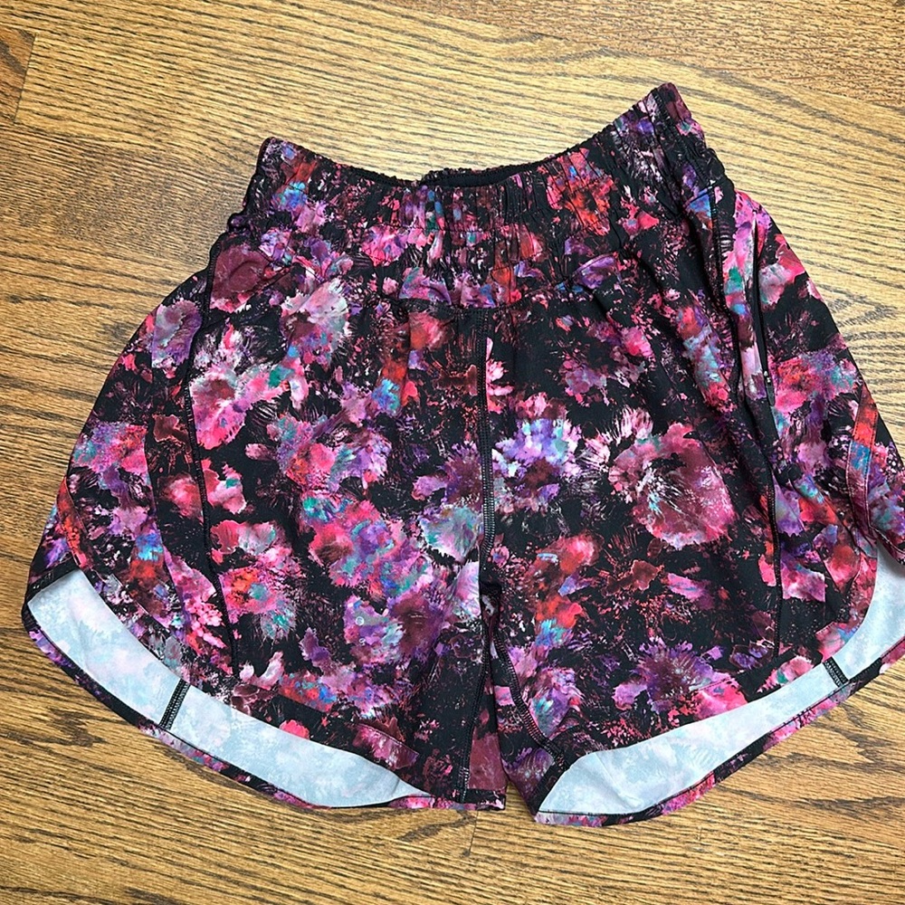 Lululemon shorts 4” size 4